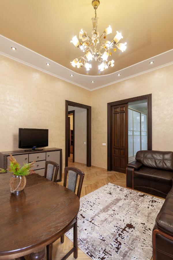 Alfa Apartments Levytskoho Liov Exterior foto